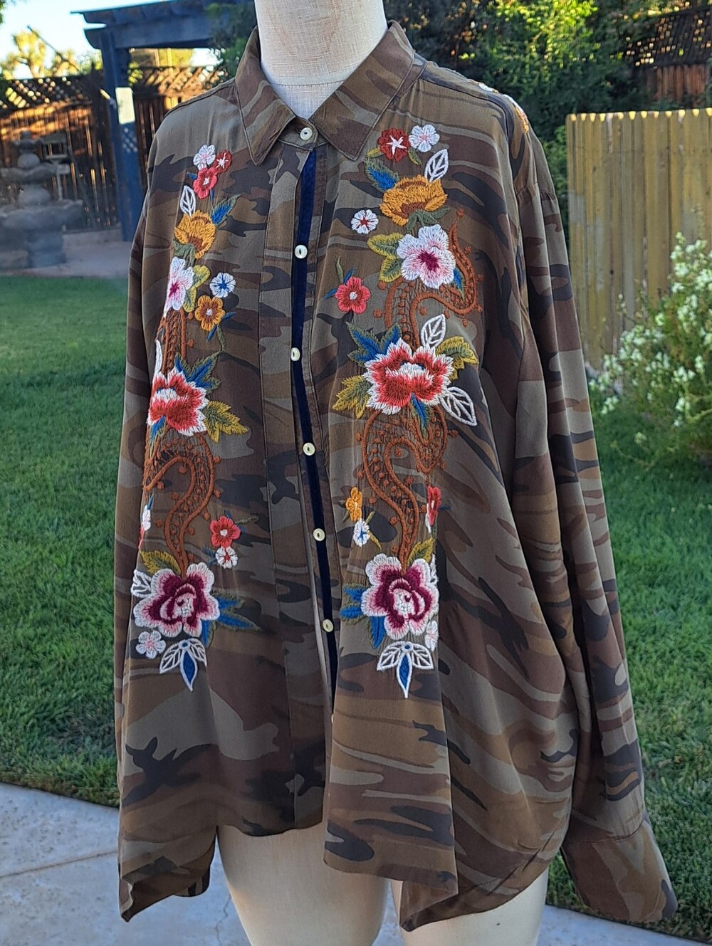 Johnny Was Silk Camo Butterfly Embroidered Handkerchief Blouse L Oversized Boho